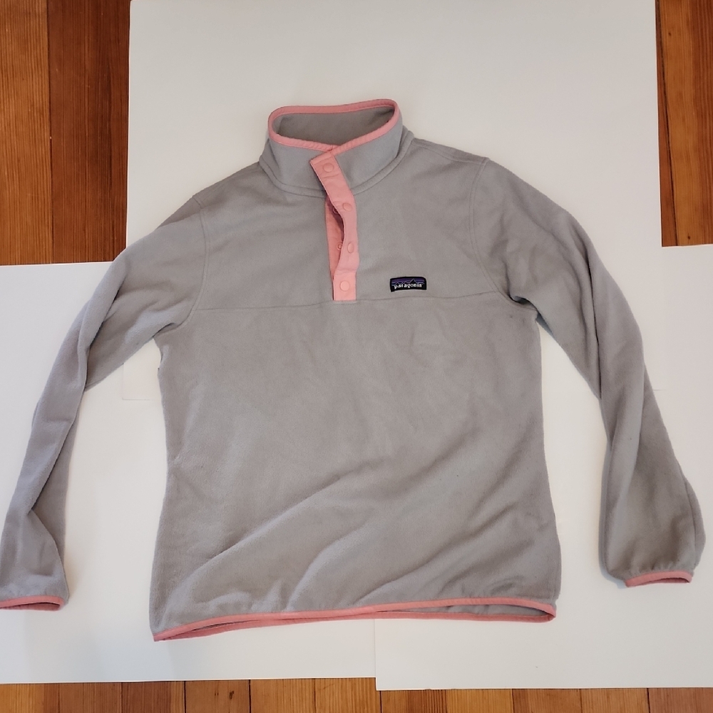 Patagonia Retool Snap T Gray Fleece with Pink Trim Large